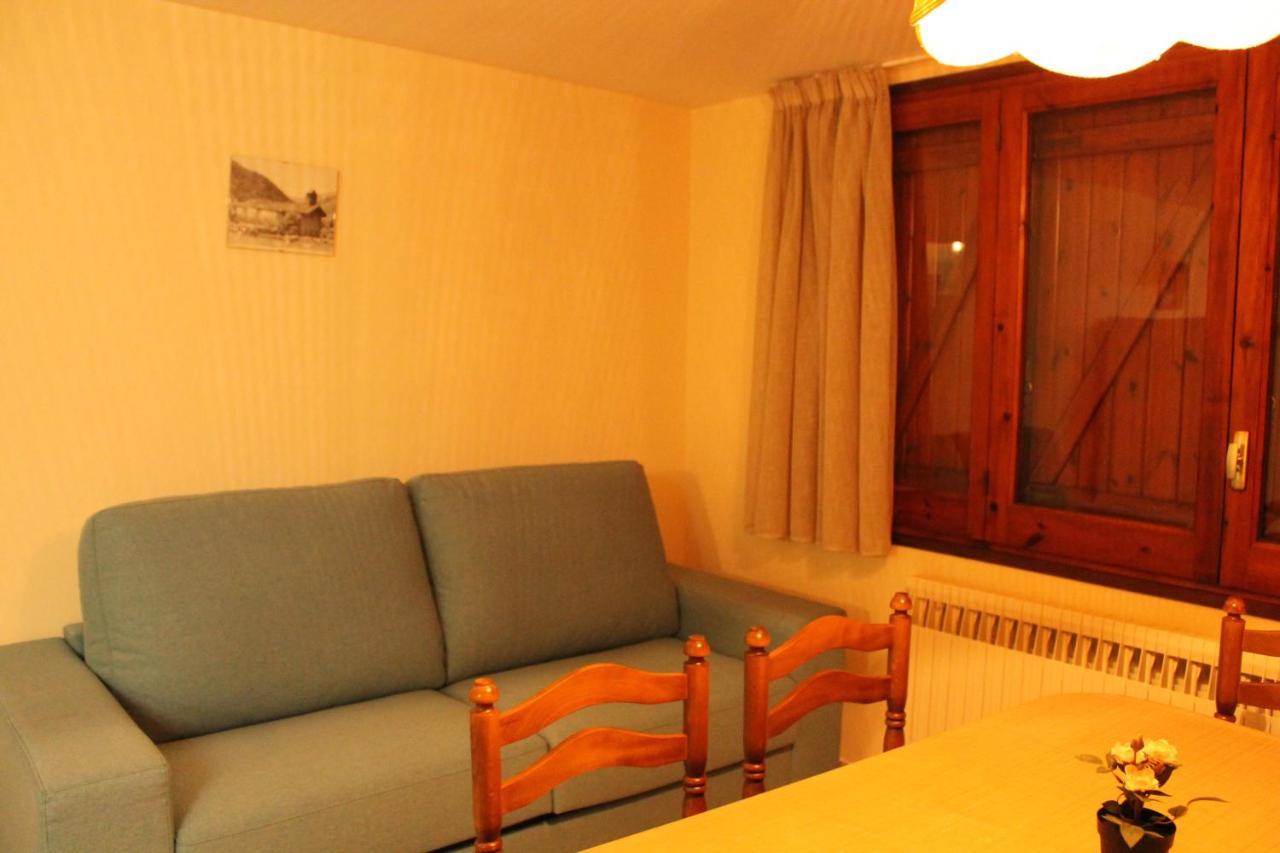 Apartaments Turístics Vilaró Llorts Exterior foto