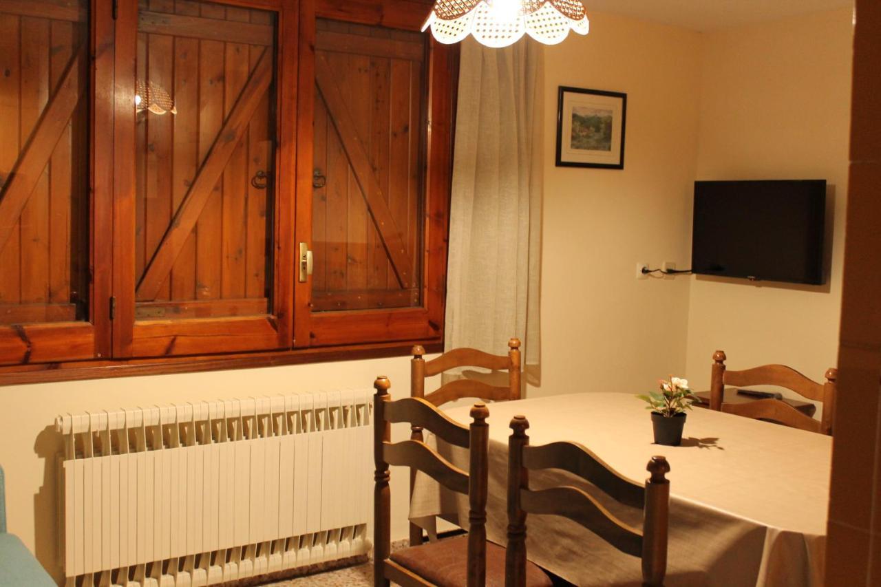 Apartaments Turístics Vilaró Llorts Exterior foto